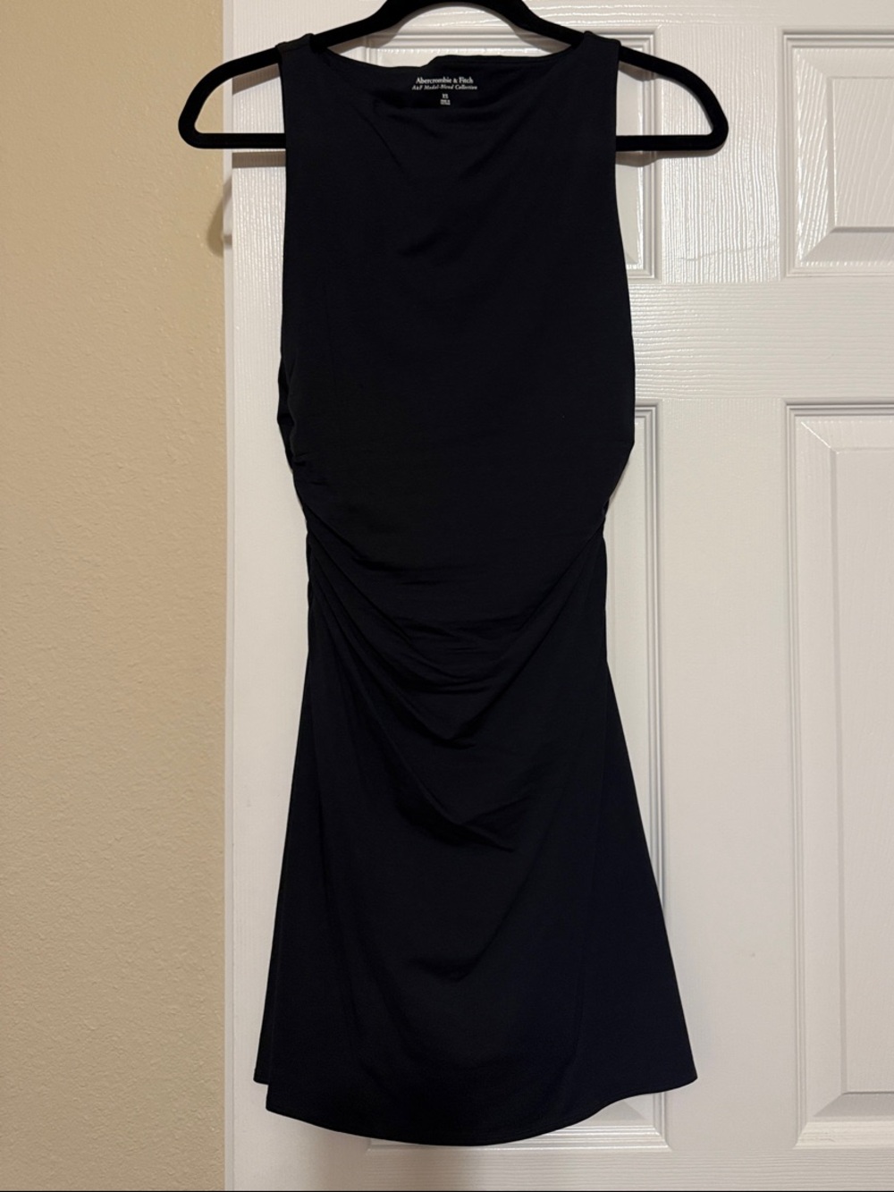 Abercrombie & Fitch Black Sleeveless Ruched Mini Dress